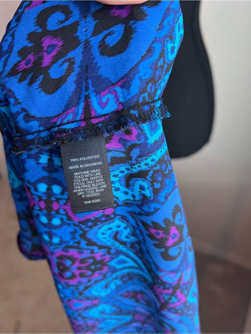 Express Blue and Purple Patterned Flowy Sleeveless Halter Blouse - Picture 5 of 5